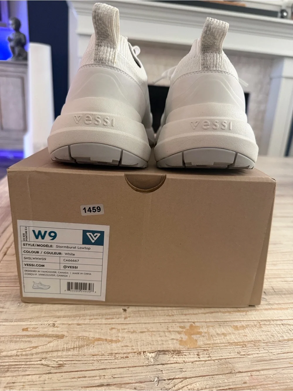Vessi Women’s White Waterproof Athletic Slip-On Sneaker with Teal Accent Size 9